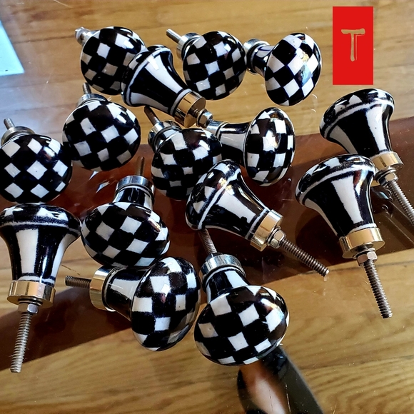 Retired Mackenzie Childs Knobs - Picture 7 of 10